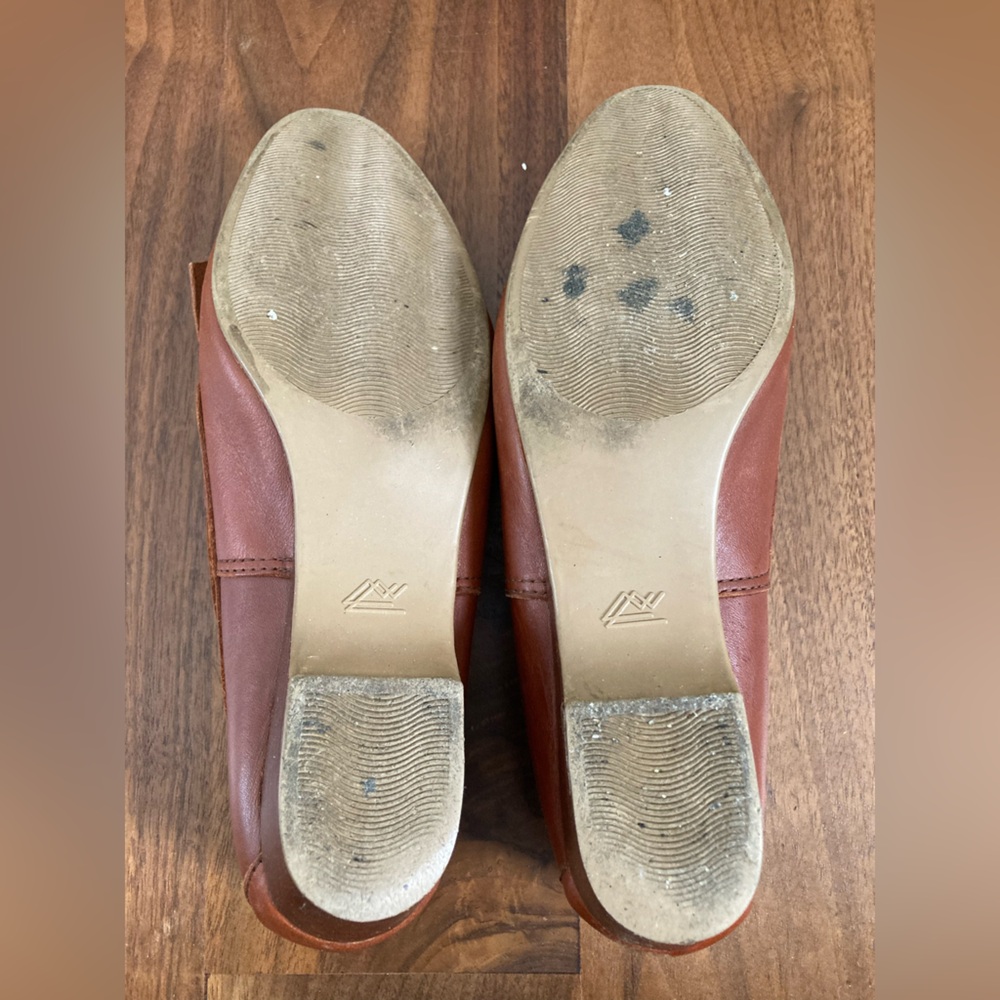 Maine Woods Heeled Leather Moccasins 10 Narrow - Picture 8 of 8